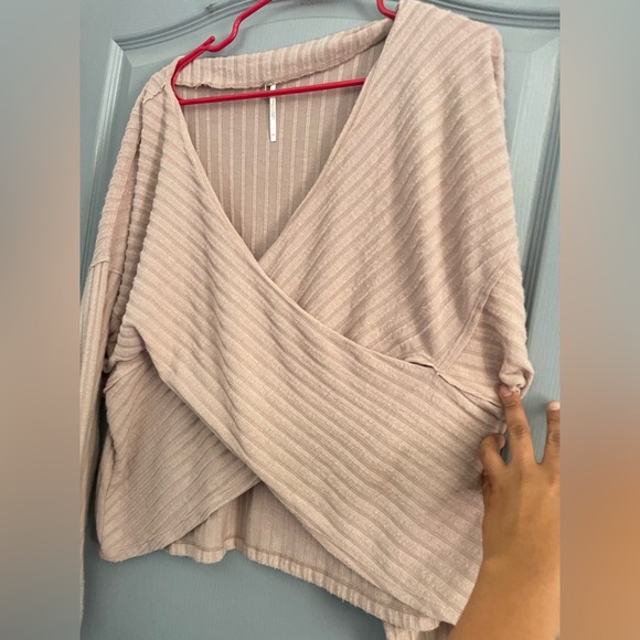 Free People Light Pink Ribbed Wrap Top size XS oversized - Picture 1 of 8